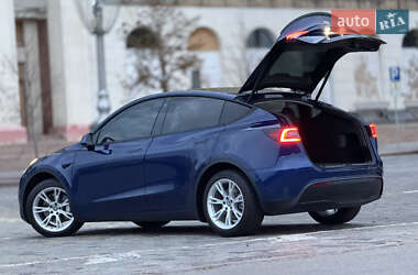 Внедорожник / Кроссовер Tesla Model Y 2021 в 