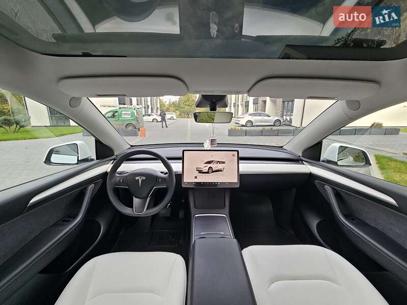 Внедорожник / Кроссовер Tesla Model Y 2023 в Тернополе