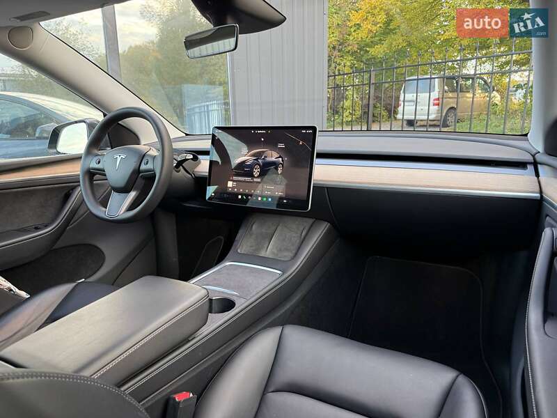 Позашляховик / Кросовер Tesla Model Y 2023 в Хмельницькому