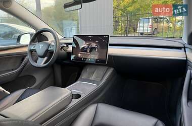 Позашляховик / Кросовер Tesla Model Y 2023 в 