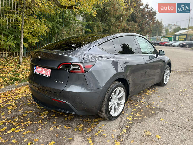 Позашляховик / Кросовер Tesla Model Y 2023 в Львові