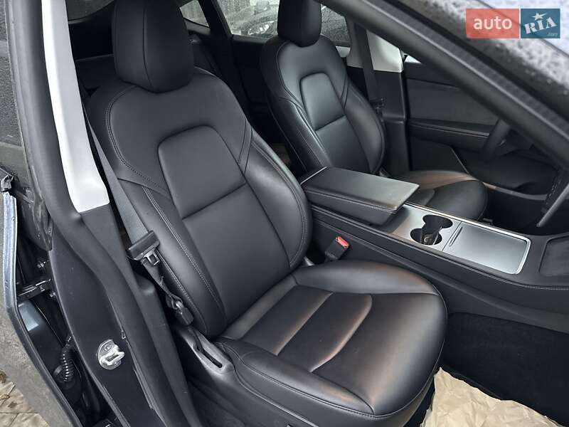 Внедорожник / Кроссовер Tesla Model Y 2022 в Львове