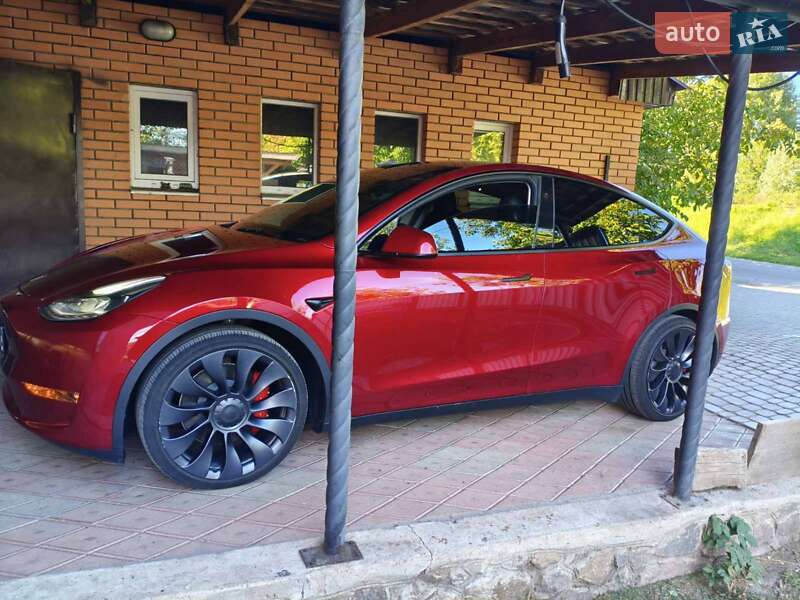 Внедорожник / Кроссовер Tesla Model Y 2024 в Виннице