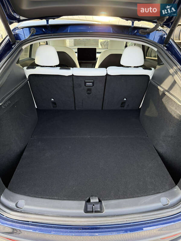 Внедорожник / Кроссовер Tesla Model Y 2023 в Харькове