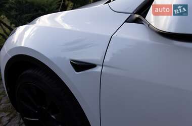 Внедорожник / Кроссовер Tesla Model Y 2021 в 