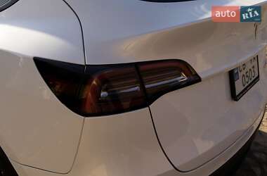 Внедорожник / Кроссовер Tesla Model Y 2021 в 