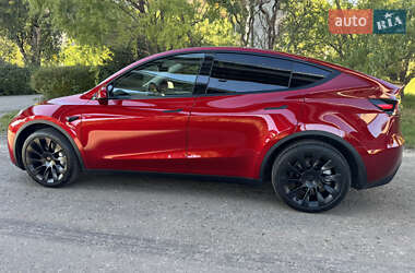 Внедорожник / Кроссовер Tesla Model Y 2024 в 
