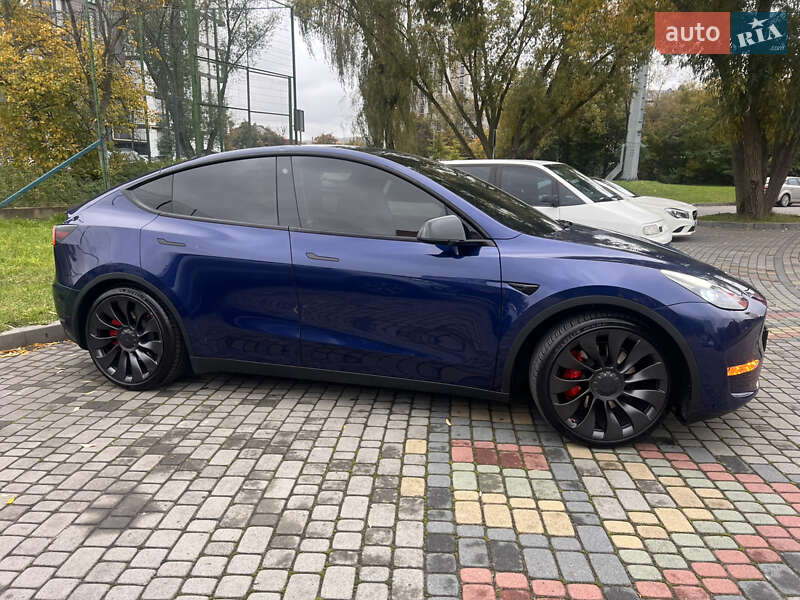 Позашляховик / Кросовер Tesla Model Y 2023 в Львові