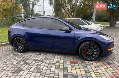 Позашляховик / Кросовер Tesla Model Y 2023 в 