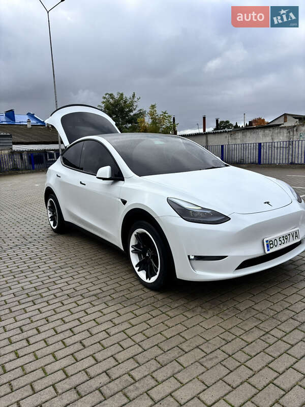 Внедорожник / Кроссовер Tesla Model Y 2023 в Тернополе фото 14 Внедорожник / Кроссовер Tesla Model Y 2023 в Тернополе