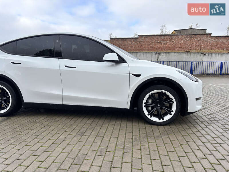 Внедорожник / Кроссовер Tesla Model Y 2023 в Тернополе фото 18 Внедорожник / Кроссовер Tesla Model Y 2023 в Тернополе