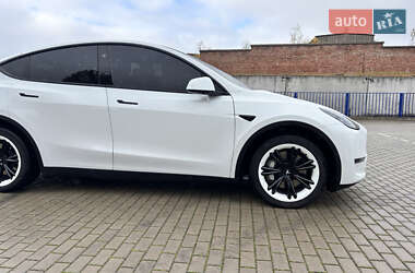 Внедорожник / Кроссовер Tesla Model Y 2023 в 