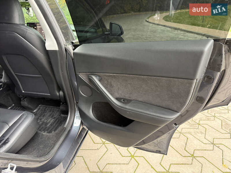 Внедорожник / Кроссовер Tesla Model Y 2023 в Тернополе фото 14 Внедорожник / Кроссовер Tesla Model Y 2023 в Тернополе