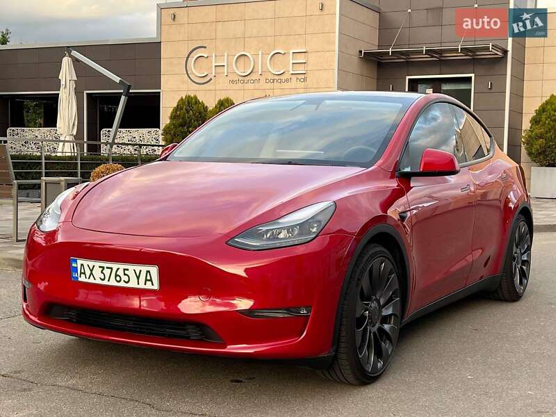 Внедорожник / Кроссовер Tesla Model Y 2023 в Киеве