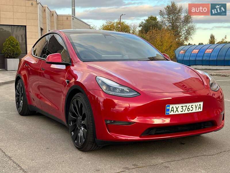 Внедорожник / Кроссовер Tesla Model Y 2023 в Киеве