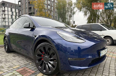 Внедорожник / Кроссовер Tesla Model Y 2023 в Львове