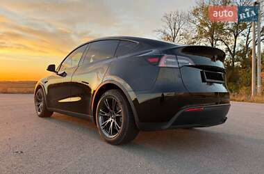 Внедорожник / Кроссовер Tesla Model Y 2024 в 