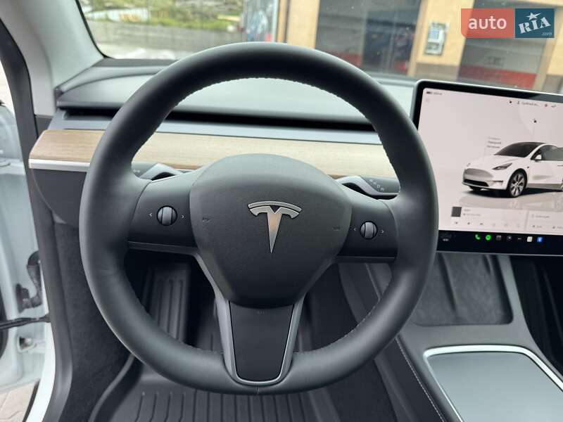 Позашляховик / Кросовер Tesla Model Y 2024 в Ірпені