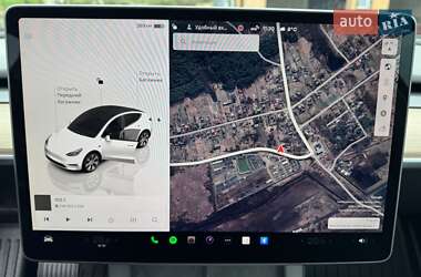 Позашляховик / Кросовер Tesla Model Y 2024 в 
