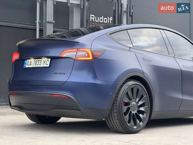 Позашляховик / Кросовер Tesla Model Y 2021 в Києві