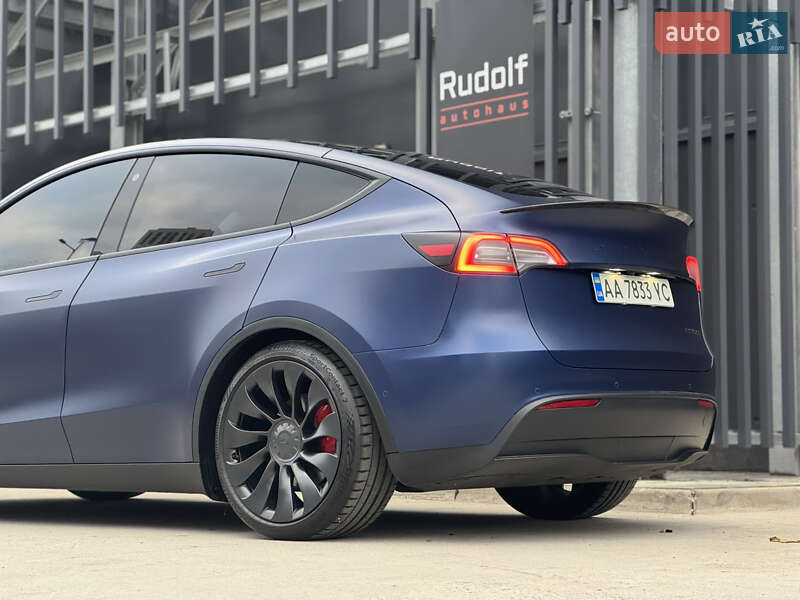 Позашляховик / Кросовер Tesla Model Y 2021 в Києві