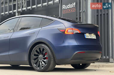Внедорожник / Кроссовер Tesla Model Y 2021 в 