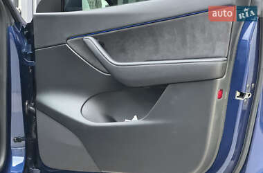 Внедорожник / Кроссовер Tesla Model Y 2021 в 