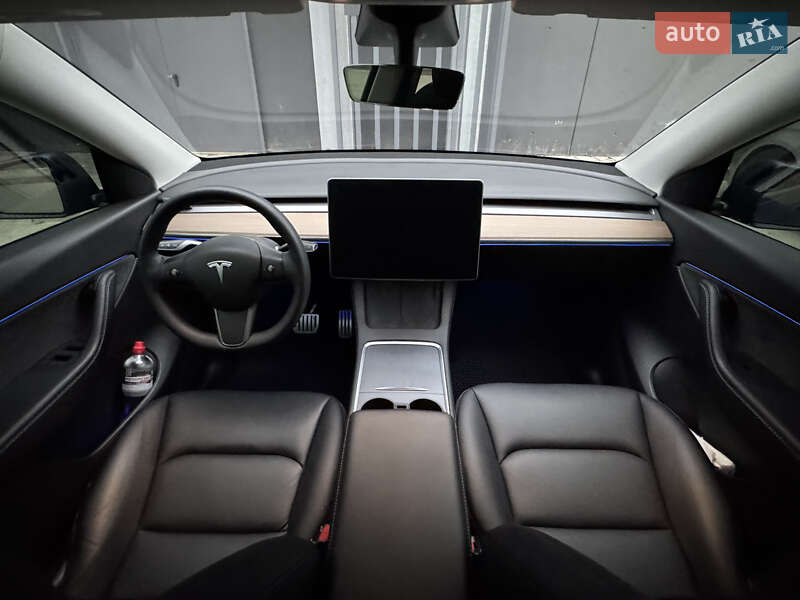 Позашляховик / Кросовер Tesla Model Y 2021 в Києві