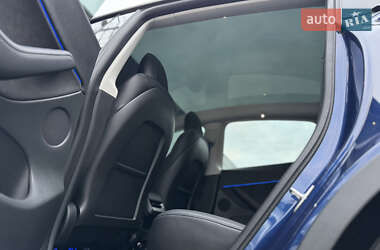 Внедорожник / Кроссовер Tesla Model Y 2021 в 