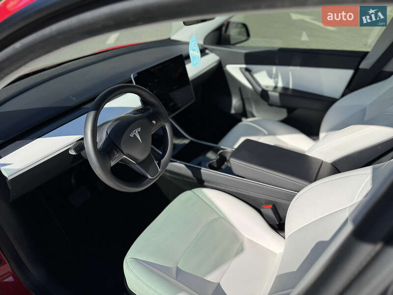 Позашляховик / Кросовер Tesla Model Y 2020 в Києві