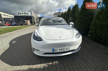 Позашляховик / Кросовер Tesla Model Y 2022 в  фото 6 Позашляховик / Кросовер Tesla Model Y 2022 в