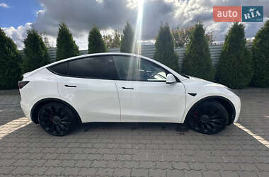 Позашляховик / Кросовер Tesla Model Y 2022 в  фото 7 Позашляховик / Кросовер Tesla Model Y 2022 в
