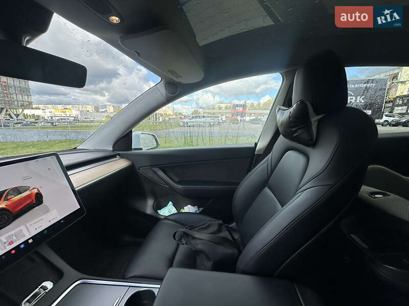 Внедорожник / Кроссовер Tesla Model Y 2022 в Львове