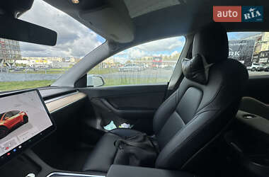 Позашляховик / Кросовер Tesla Model Y 2022 в  фото 15 Позашляховик / Кросовер Tesla Model Y 2022 в