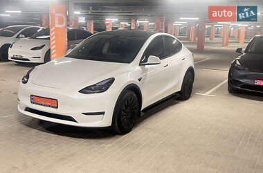 Внедорожник / Кроссовер Tesla Model Y 2023 в Киеве
