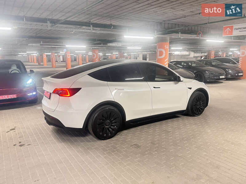 Позашляховик / Кросовер Tesla Model Y 2023 в Києві
