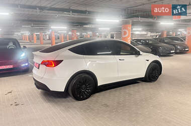 Внедорожник / Кроссовер Tesla Model Y 2023 в 