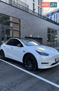 Внедорожник / Кроссовер Tesla Model Y 2021 в Львове