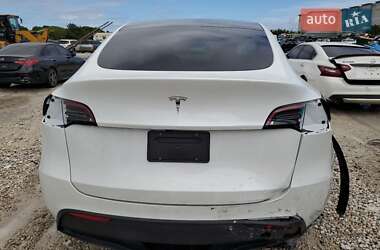 Внедорожник / Кроссовер Tesla Model Y 2024 в 