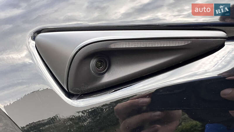 Внедорожник / Кроссовер Tesla Model Y 2023 в Луцке