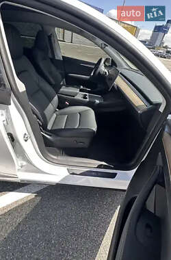 Позашляховик / Кросовер Tesla Model Y 2023 в 