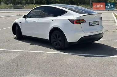 Позашляховик / Кросовер Tesla Model Y 2023 в 