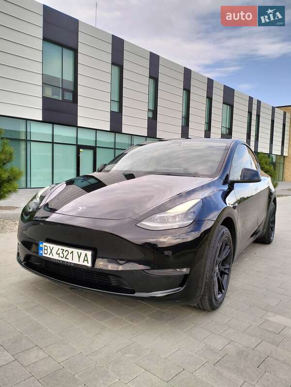 Позашляховик / Кросовер Tesla Model Y 2022 в Хмельницькому фото 5 Позашляховик / Кросовер Tesla Model Y 2022 в Хмельницькому