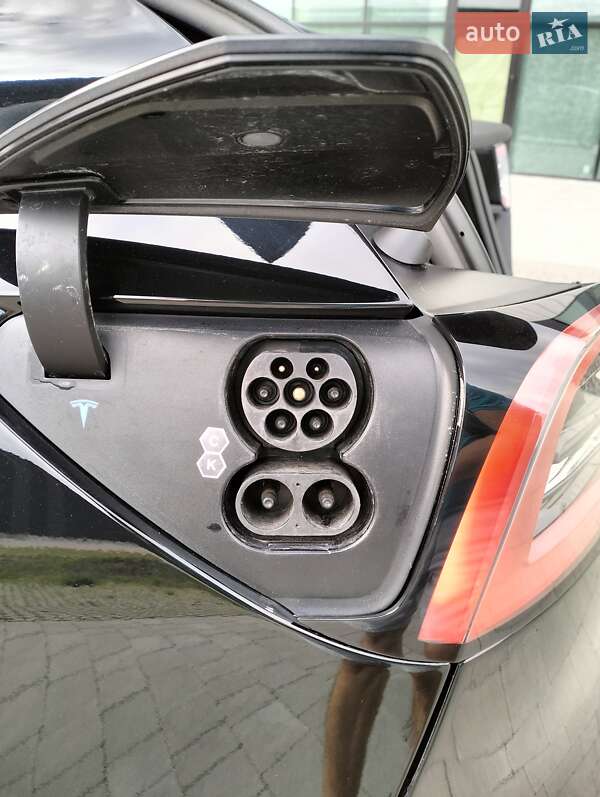 Позашляховик / Кросовер Tesla Model Y 2022 в Хмельницькому фото 40 Позашляховик / Кросовер Tesla Model Y 2022 в Хмельницькому