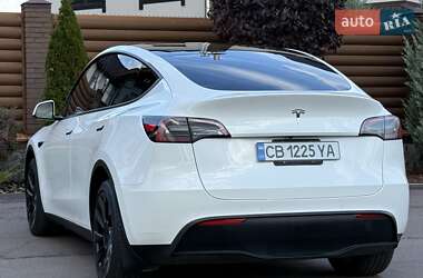 Позашляховик / Кросовер Tesla Model Y 2021 в 