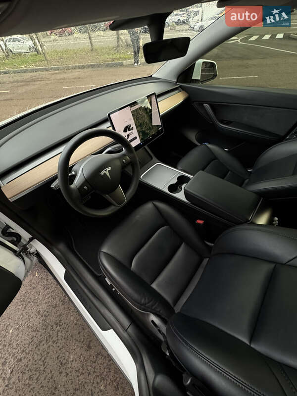 Позашляховик / Кросовер Tesla Model Y 2020 в Києві