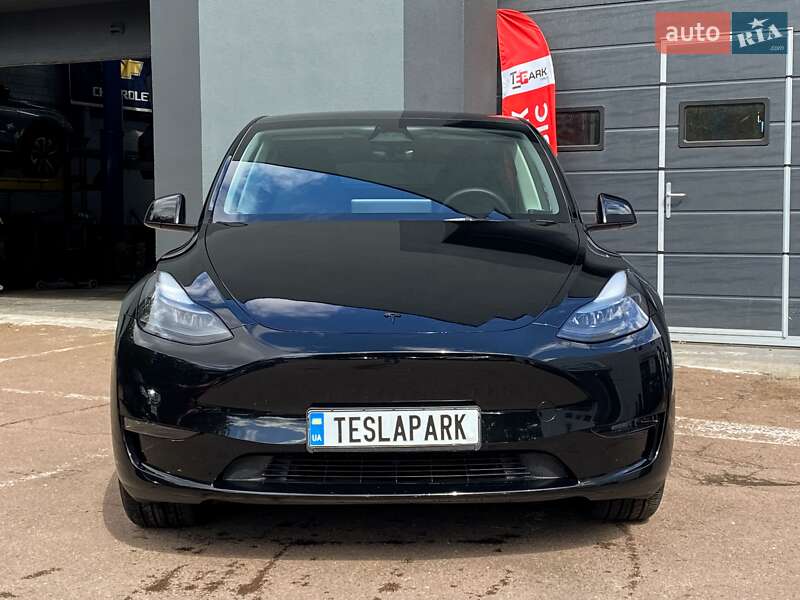 Внедорожник / Кроссовер Tesla Model Y 2024 в Киеве