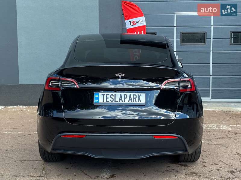 Внедорожник / Кроссовер Tesla Model Y 2024 в Киеве