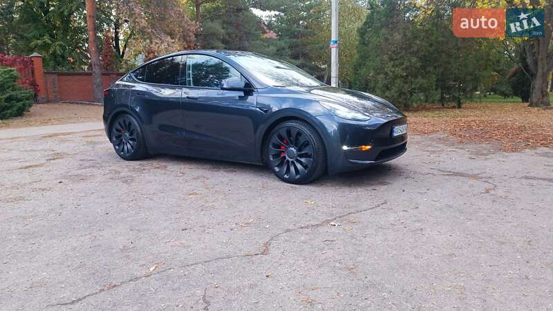 Внедорожник / Кроссовер Tesla Model Y 2024 в Харькове