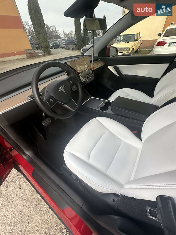 Внедорожник / Кроссовер Tesla Model Y 2021 в Киеве